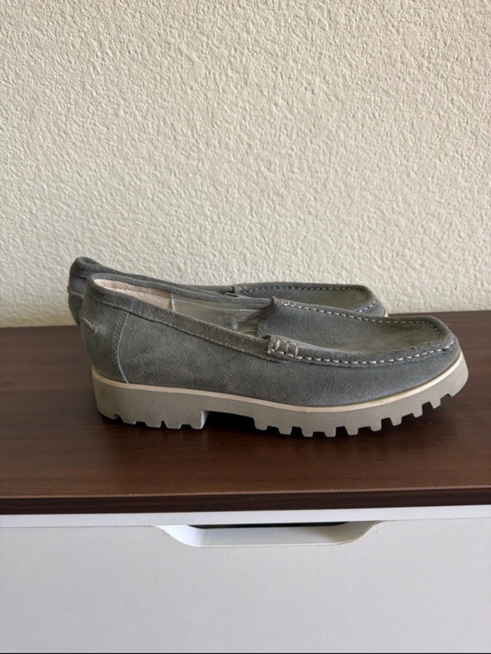 Donald J. Pliner Gray Suede Lug-Sole Slip-On Loafers 8N